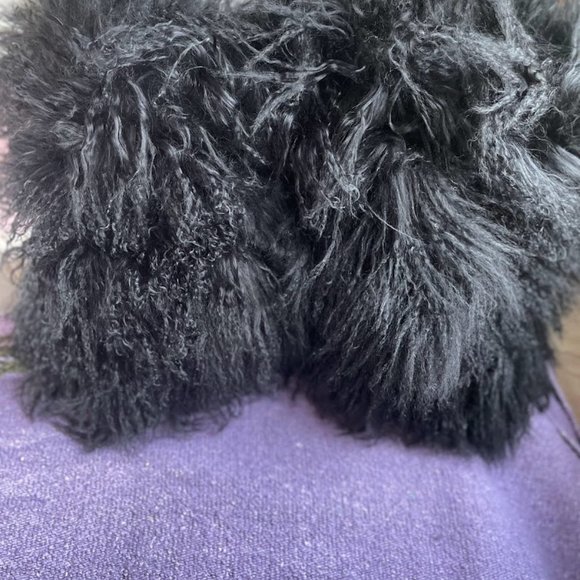 Black Tibeten Sheep Fur Legwarmers - Picture 3 of 3